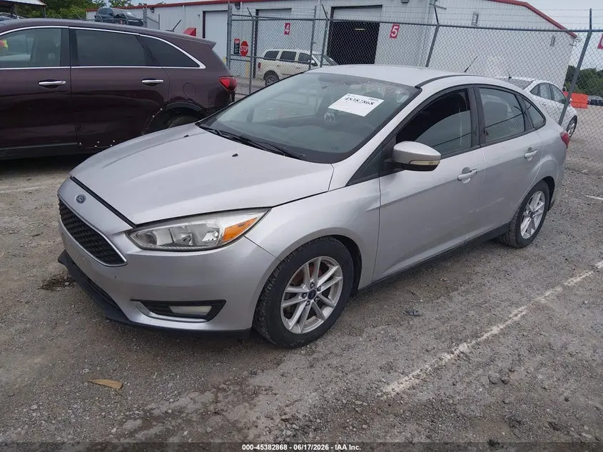 2015 FORD FOCUS SE