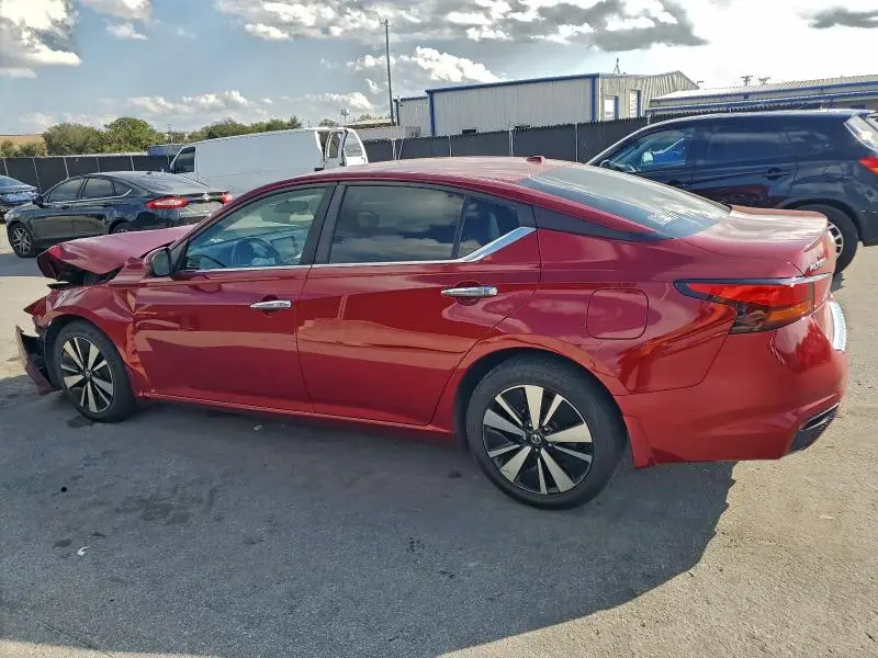 2022 NISSAN ALTIMA SV  