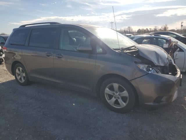 2014 TOYOTA SIENNA LE