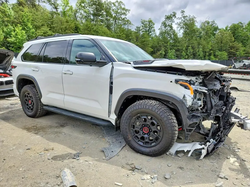 2023 TOYOTA SEQUOIA TRD PRO  