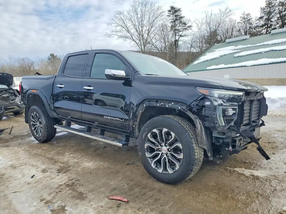 2024 GMC CANYON DENALI  