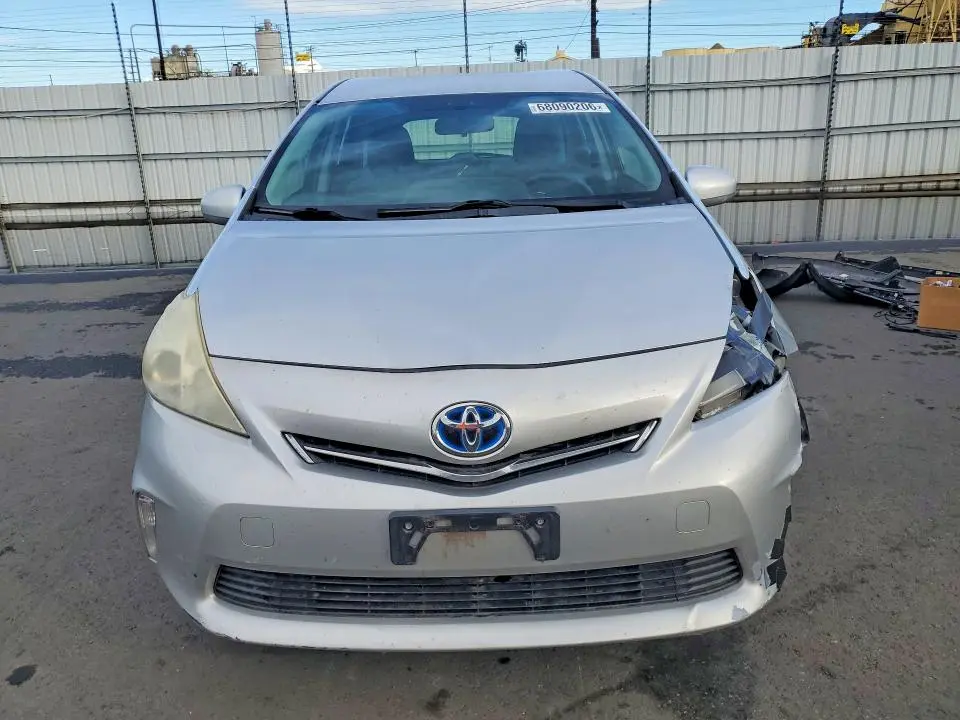 2013 TOYOTA PRIUS V THREE  
