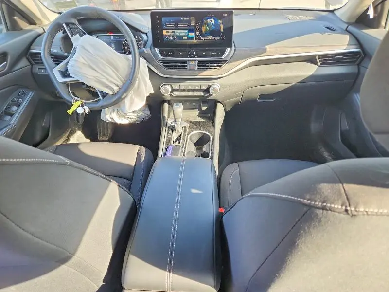 2024 NISSAN ALTIMA SV  