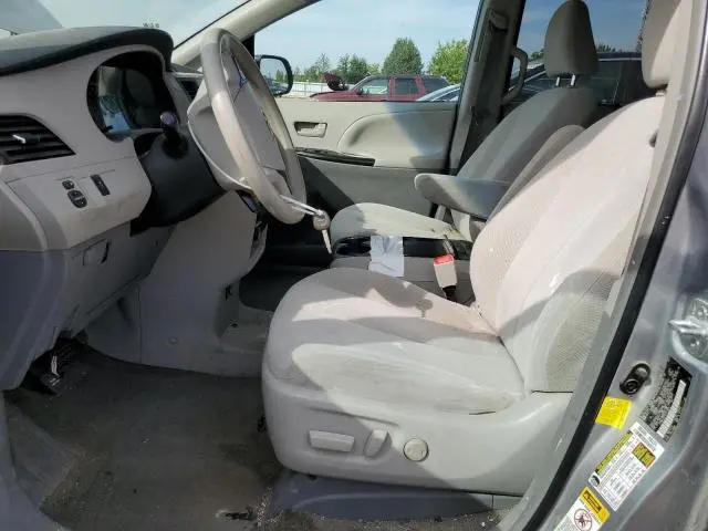 2012 TOYOTA SIENNA LE  