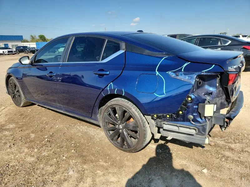 2021 NISSAN ALTIMA SR  