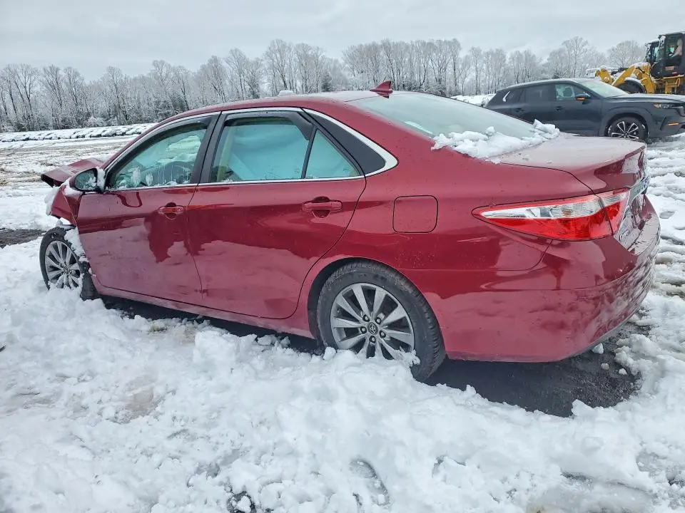 2017 TOYOTA CAMRY XLE  