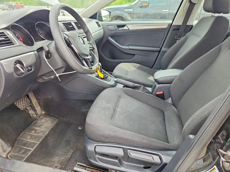 2015 VOLKSWAGEN JETTA SE  
