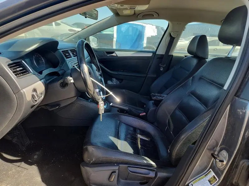 2014 VOLKSWAGEN JETTA SE  