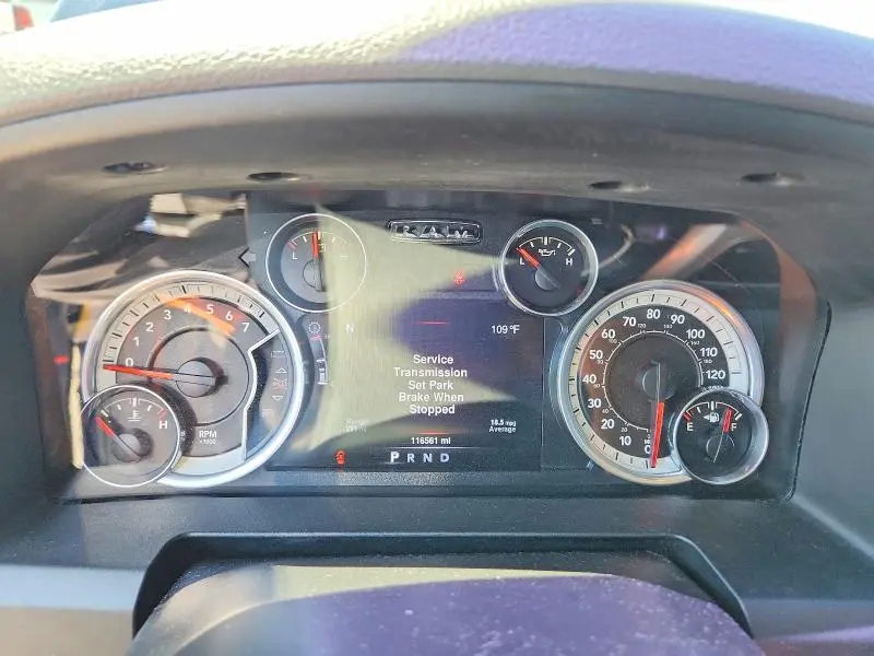 2016 RAM 1500 SLT  