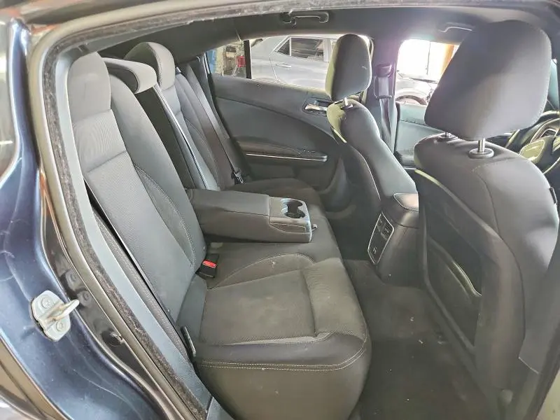 2017 DODGE CHARGER SE  