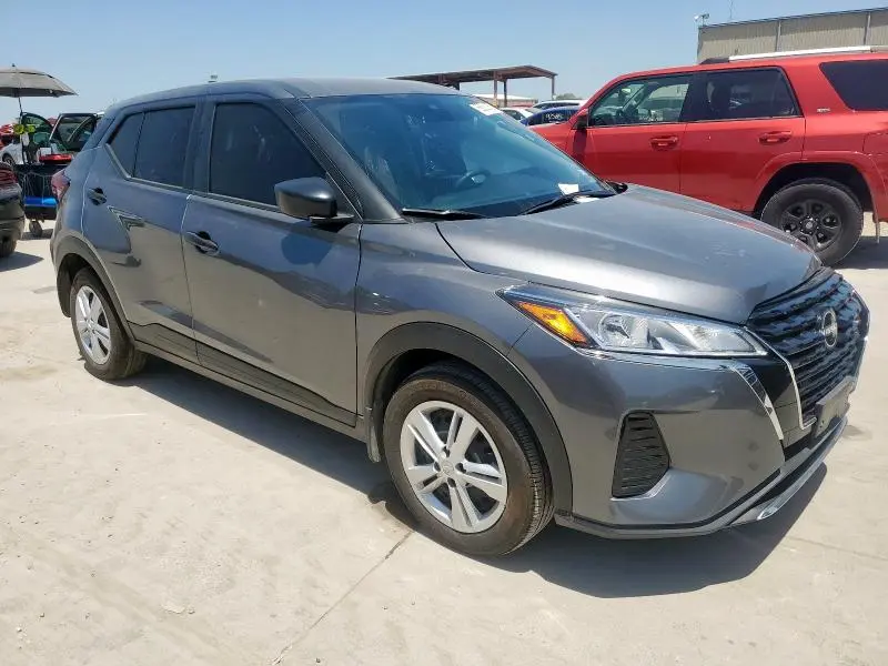 2024 NISSAN KICKS S  