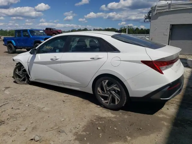 2024 HYUNDAI ELANTRA SEL  