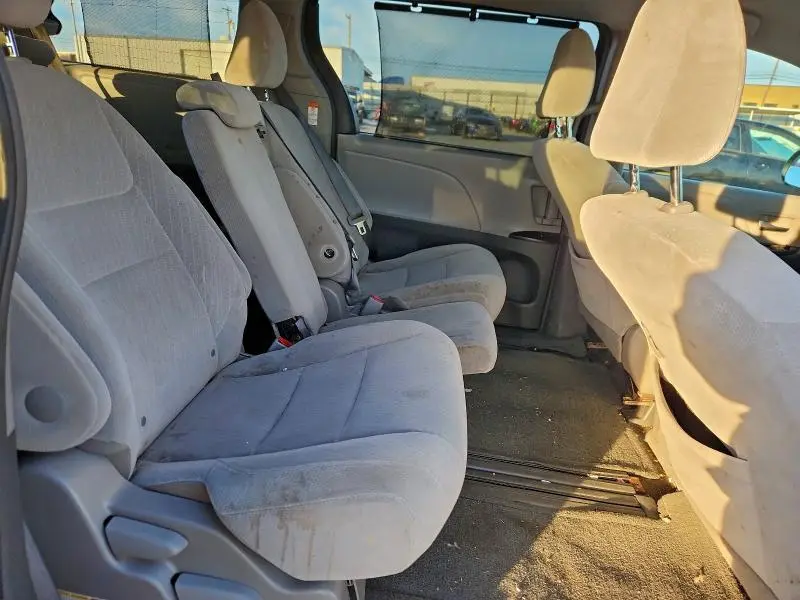 2016 TOYOTA SIENNA LE 8-PASSENGER  