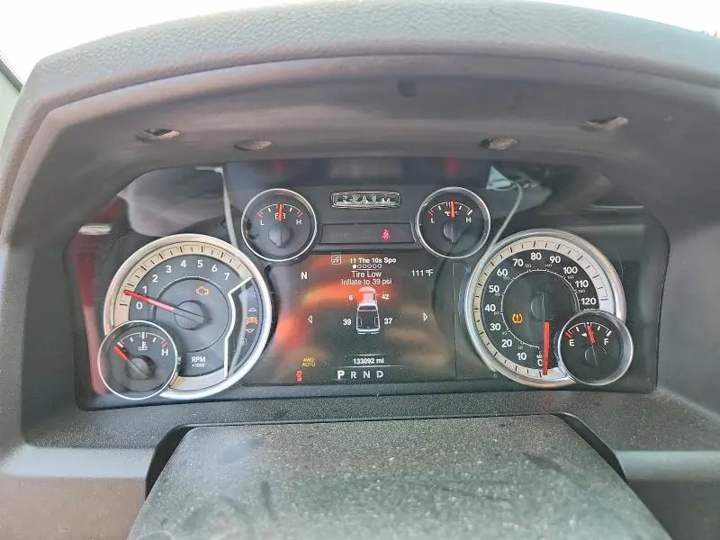 2016 RAM 1500 SLT  