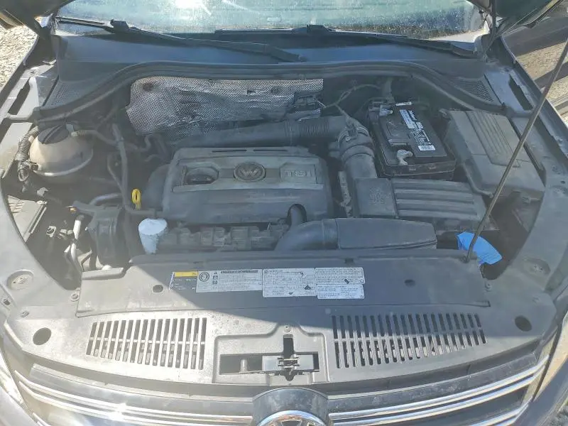 2016 VOLKSWAGEN TIGUAN S  