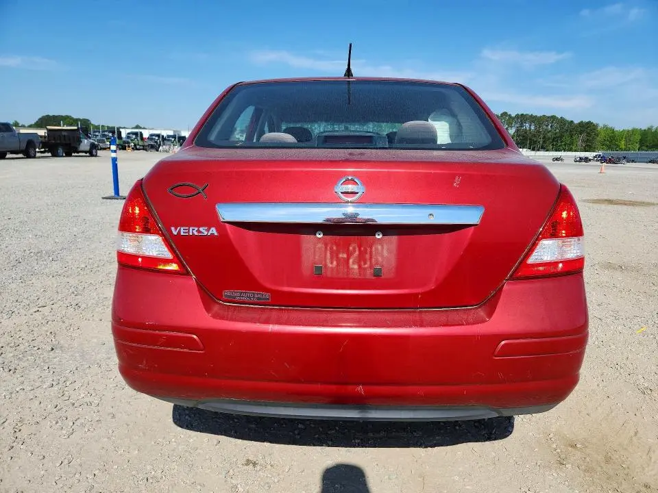 2010 NISSAN VERSA 1.8 S  