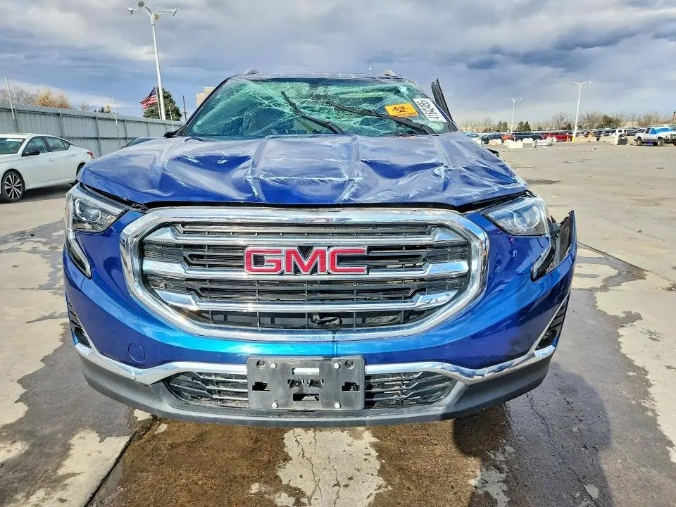 2020 GMC TERRAIN SLT  