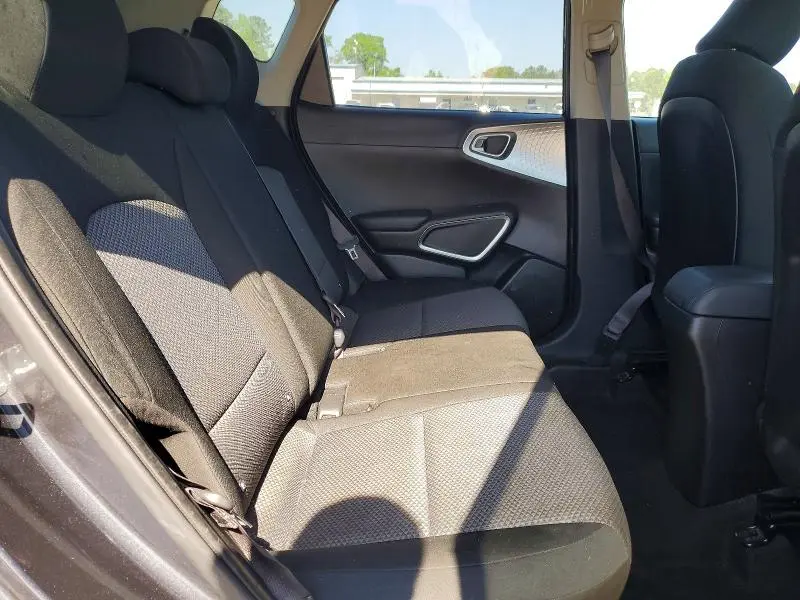 2021 KIA SOUL LX  