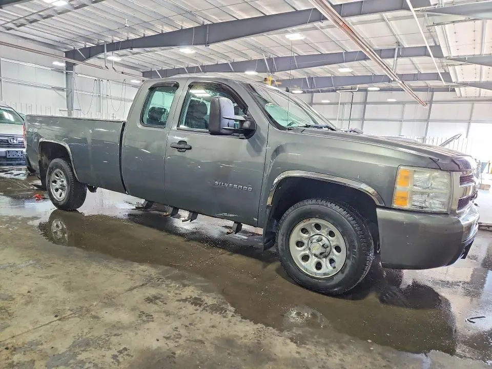 2011 CHEVROLET SILVERADO K1500 LS  