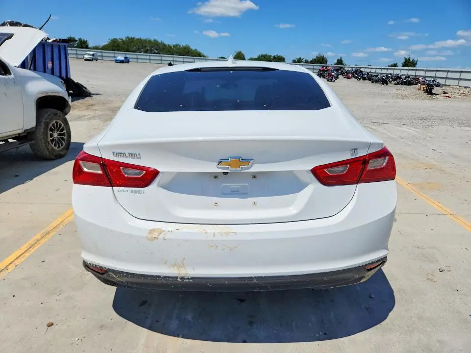2017 CHEVROLET MALIBU LT  