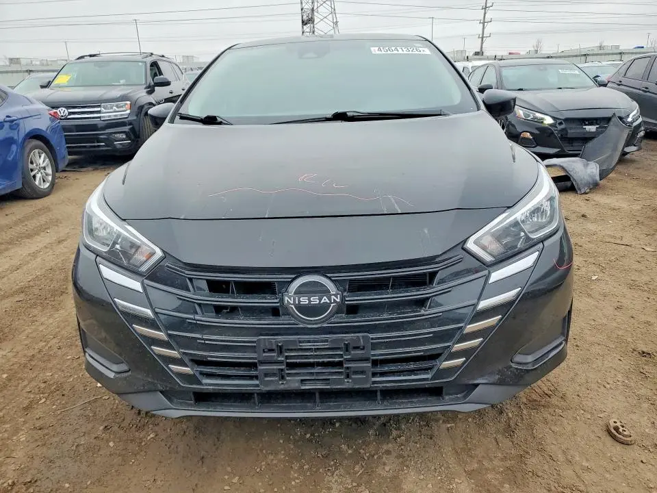 2023 NISSAN VERSA SV  