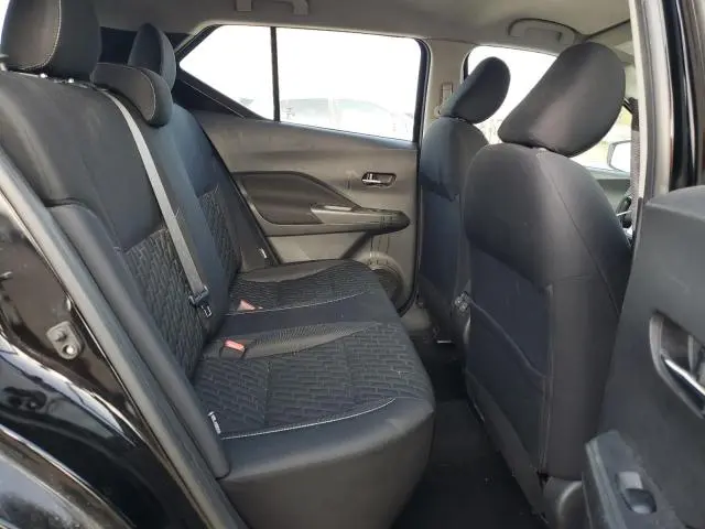 2021 NISSAN KICKS SV  