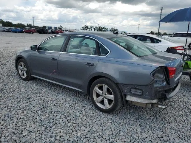 2013 VOLKSWAGEN PASSAT SE  