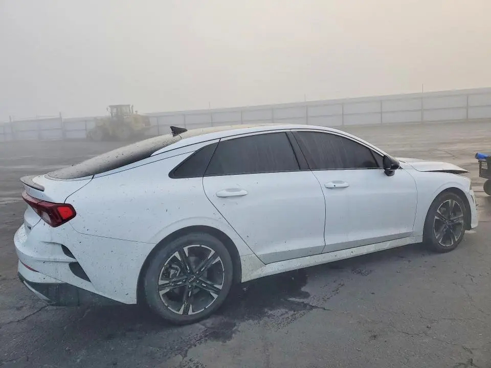 2022 KIA K5   