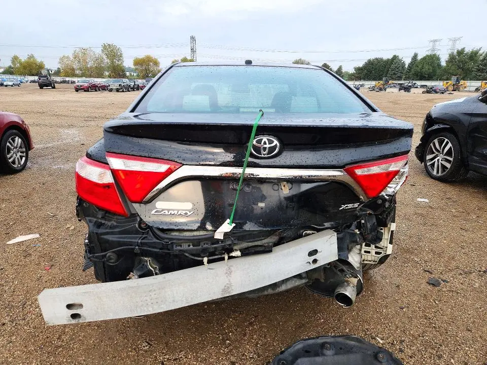 2015 TOYOTA CAMRY XSE V6  