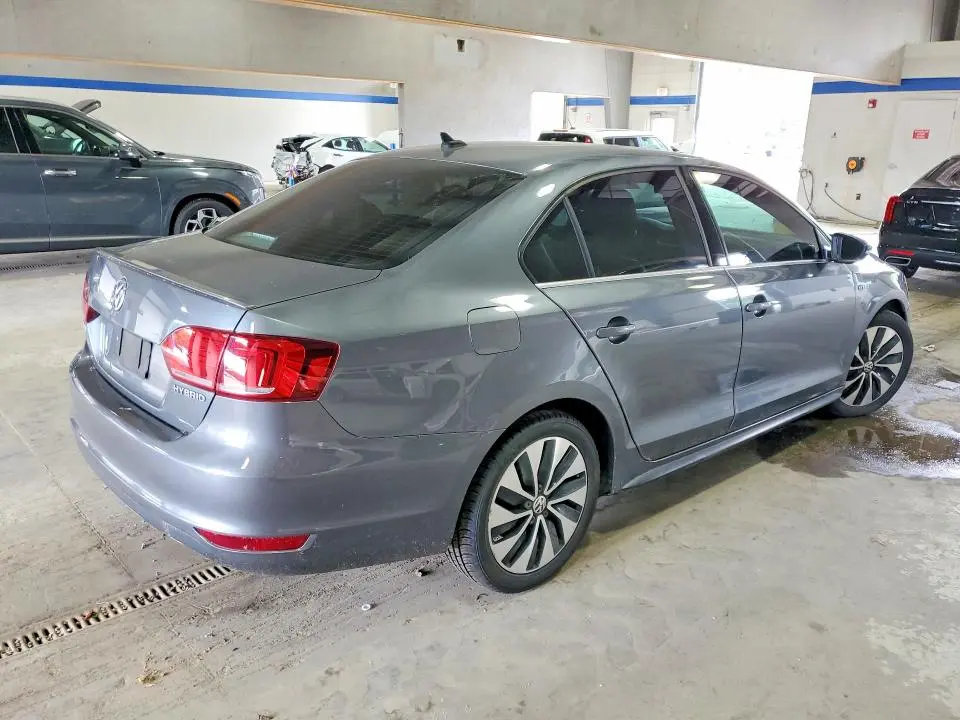 2013 VOLKSWAGEN JETTA HYBRID  