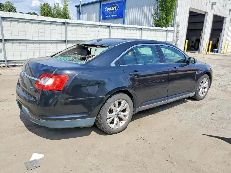 2011 FORD TAURUS SEL  