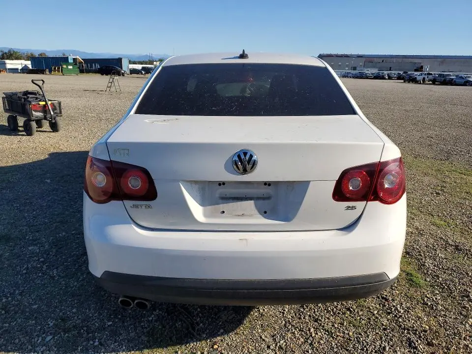 2010 VOLKSWAGEN JETTA SE  