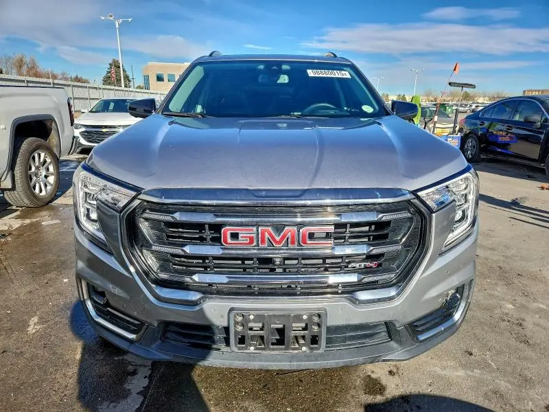 2024 GMC TERRAIN AT4  