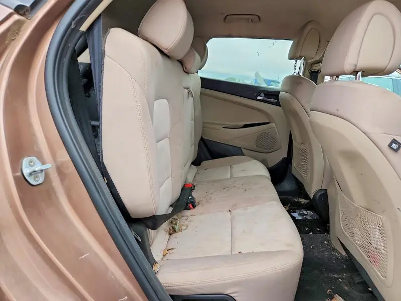 2017 HYUNDAI TUCSON SE  
