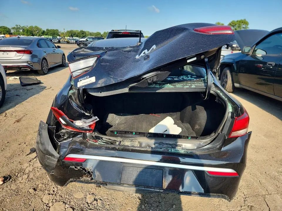 2022 KIA RIO LX  