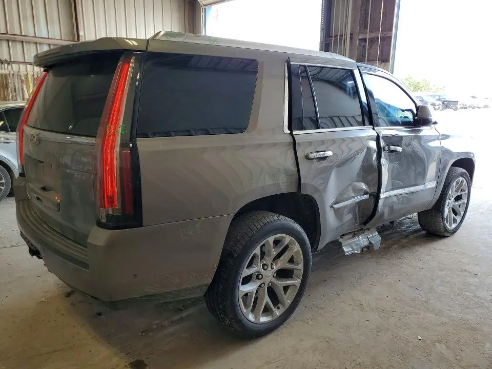 2017 CADILLAC ESCALADE PLATINUM  