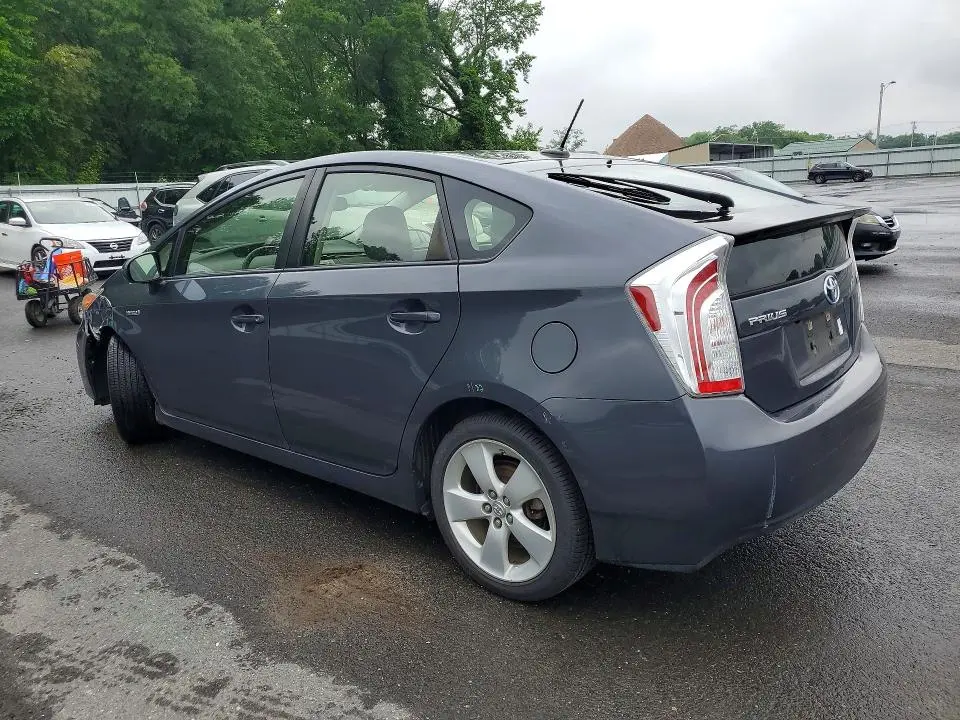 2015 TOYOTA PRIUS FIVE  