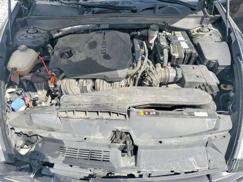 2023 HYUNDAI SONATA SE  