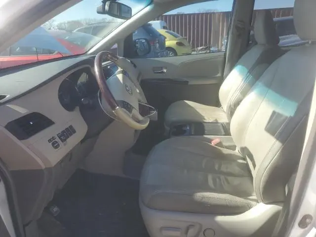 2012 TOYOTA SIENNA XLE