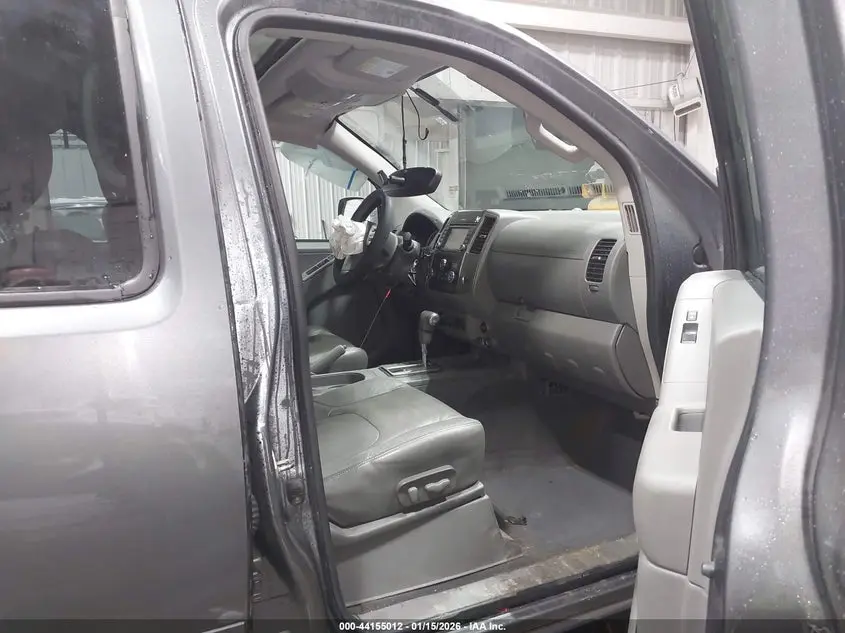 2019 NISSAN FRONTIER SL