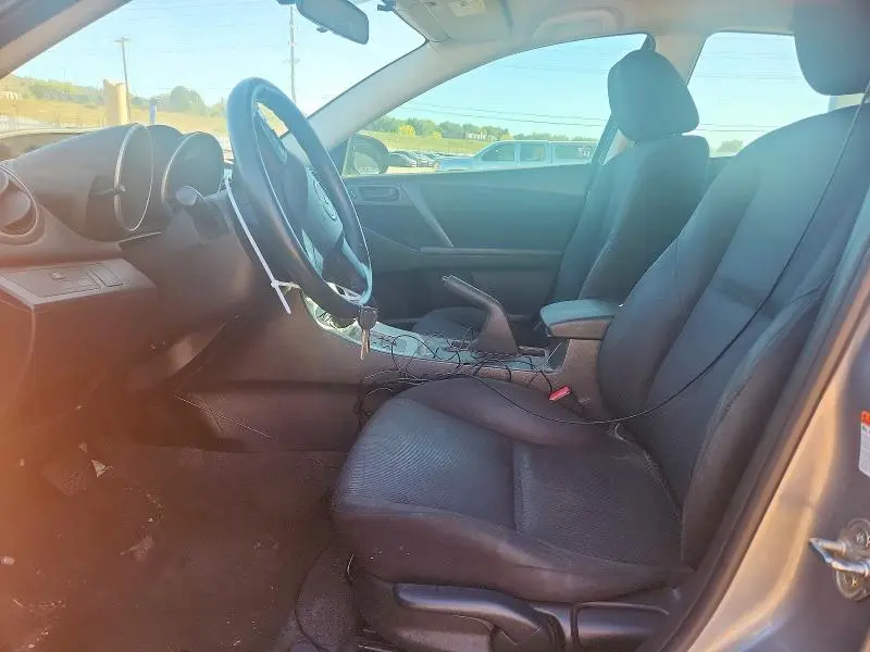 2011 MAZDA 3 I  