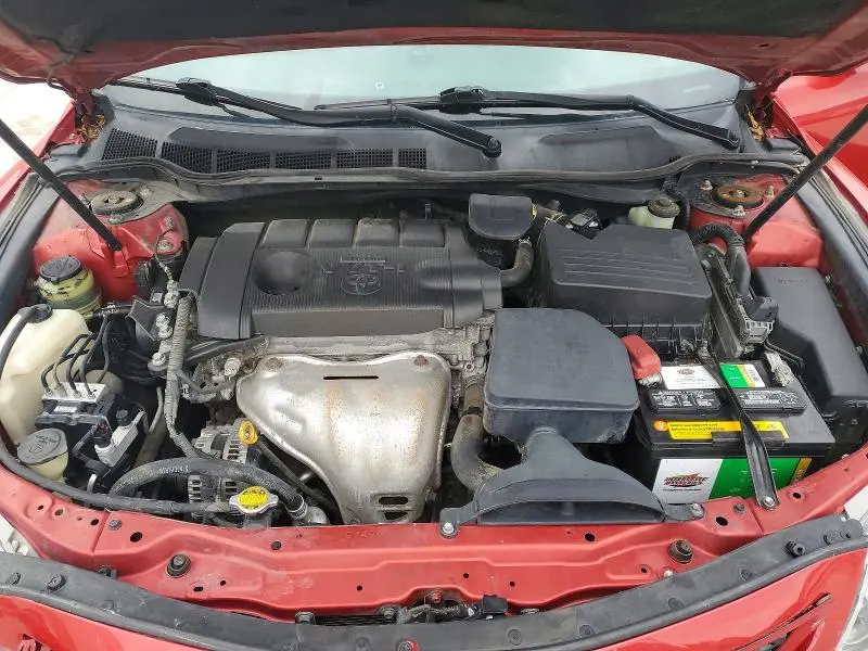 2011 TOYOTA CAMRY SE  