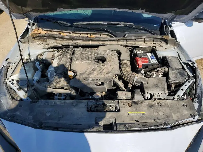 2024 NISSAN ALTIMA SR  