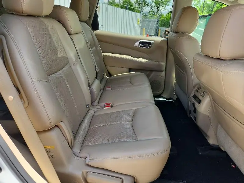 2017 NISSAN PATHFINDER PLATINUM  