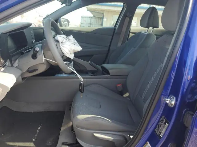 2024 HYUNDAI ELANTRA SE  