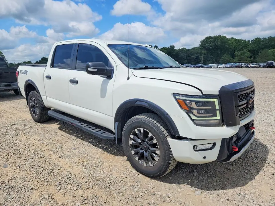 2020 NISSAN TITAN PRO-4X  