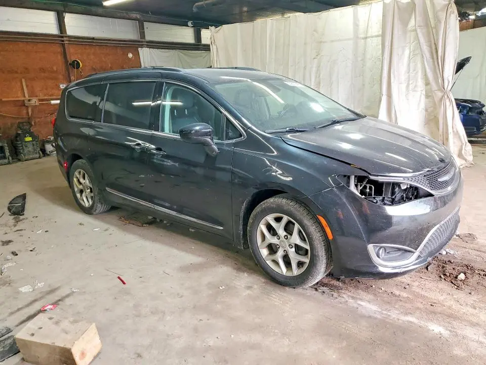 2017 CHRYSLER PACIFICA TOURING L  
