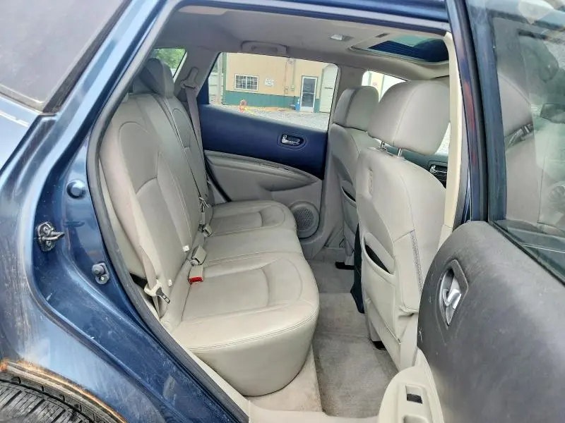 2012 NISSAN ROGUE S  