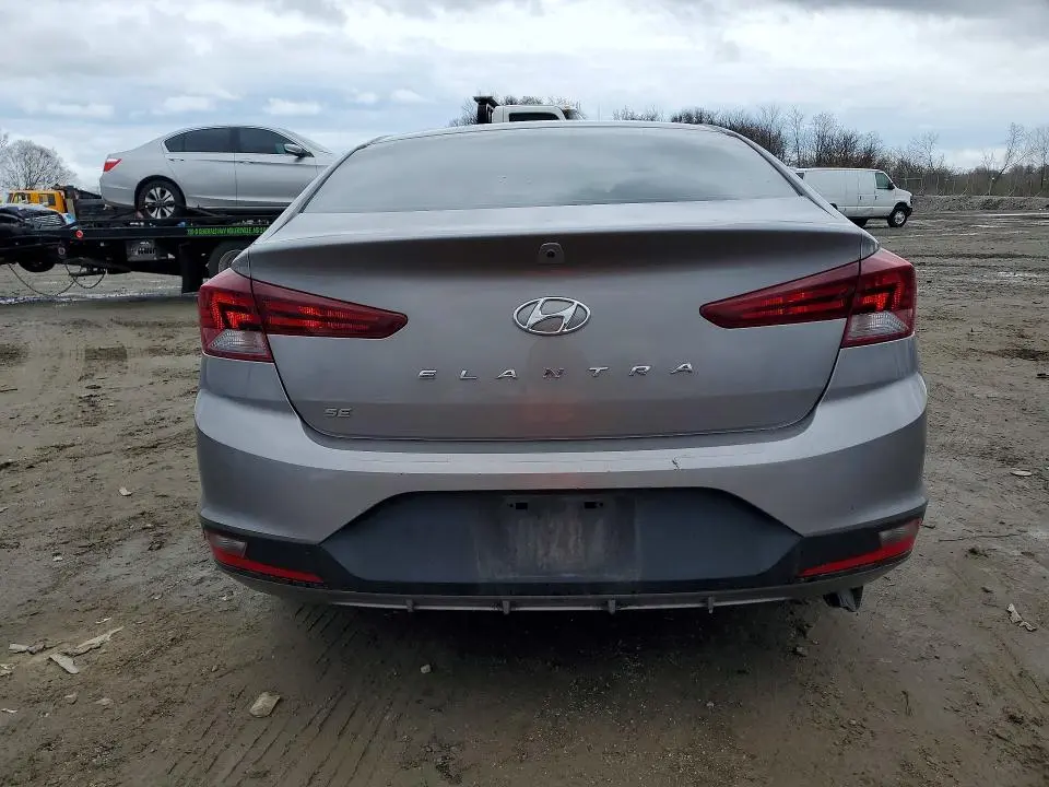 2020 HYUNDAI ELANTRA SE  
