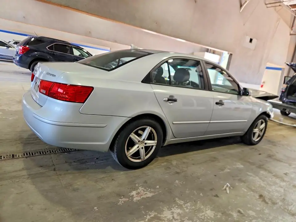 2010 HYUNDAI SONATA GLS  